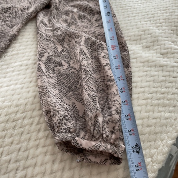 Two maternity work tops blouses - Picture 11 of 11